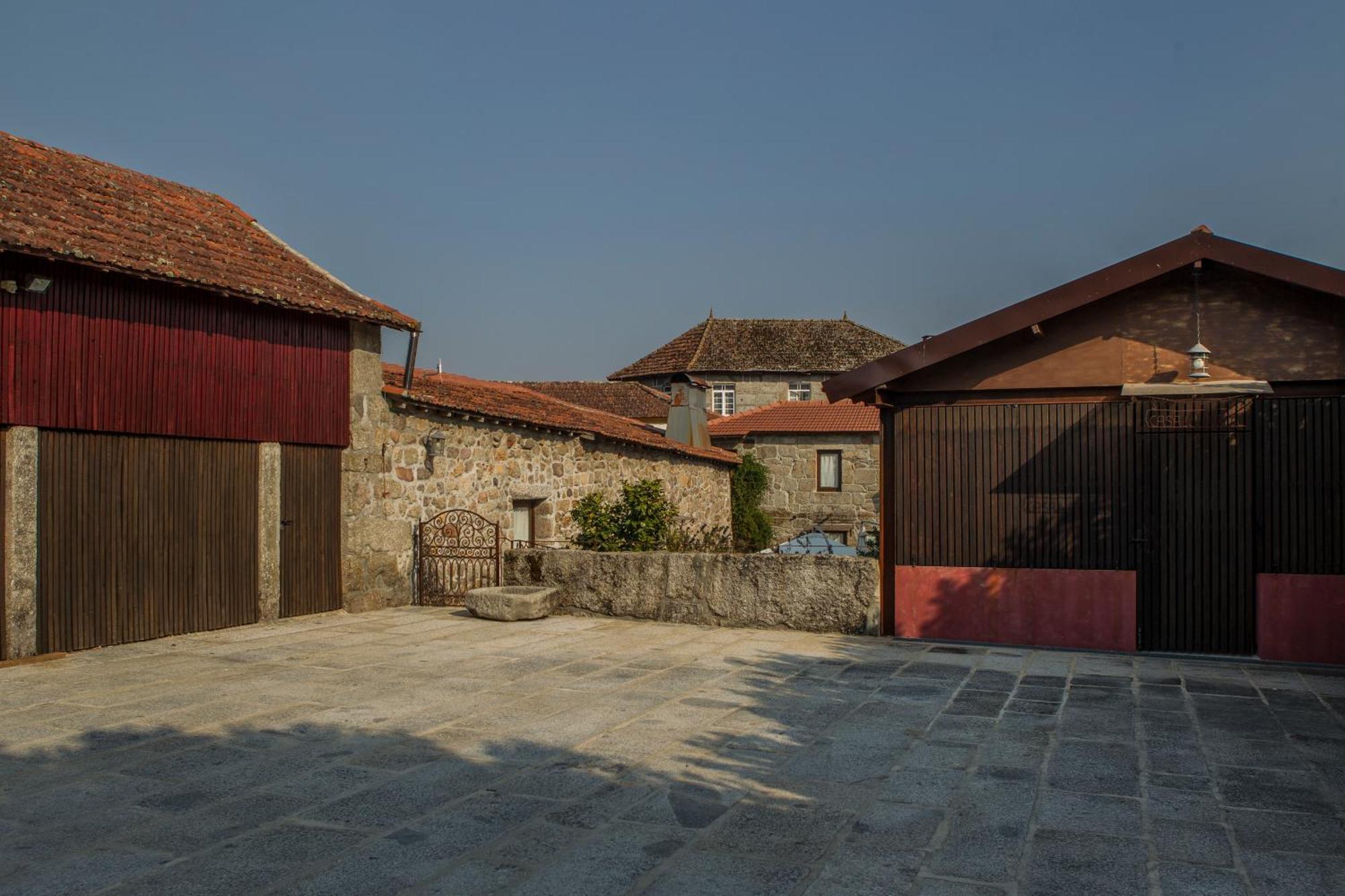 הוילה פארדס Casa De Louredo מראה חיצוני תמונה